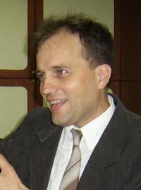 Dr. habil. Gábor Hosszú